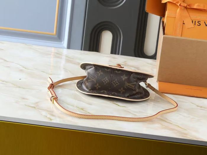 Split leather bag ,4A ,size 22*21*7cm,  B88-414-415