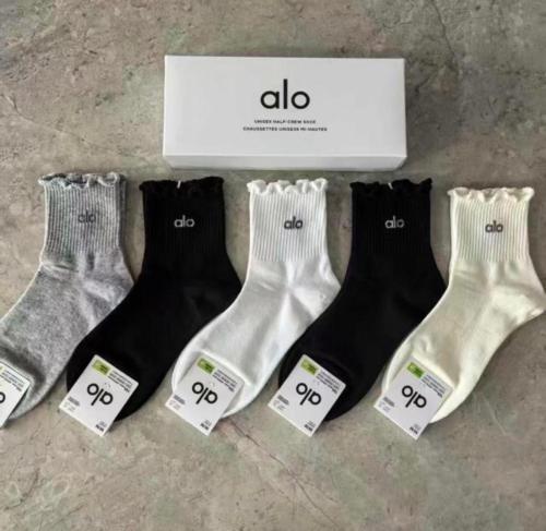 Breathable sports cotton socks for women， 5 pairs of 1 box. with box,free size,CL15.5-156