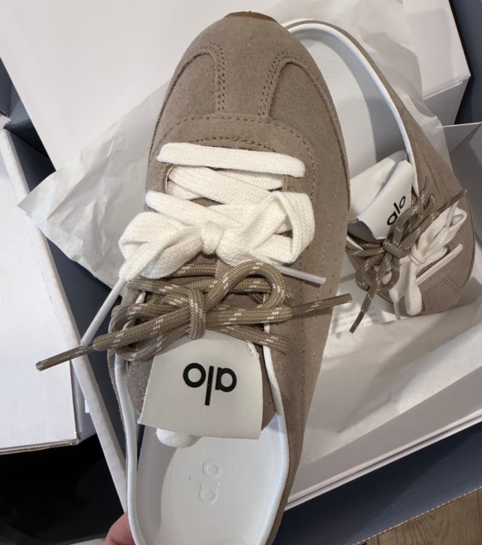 Women  shoes,  with box,size 35-40，SS70-342-345