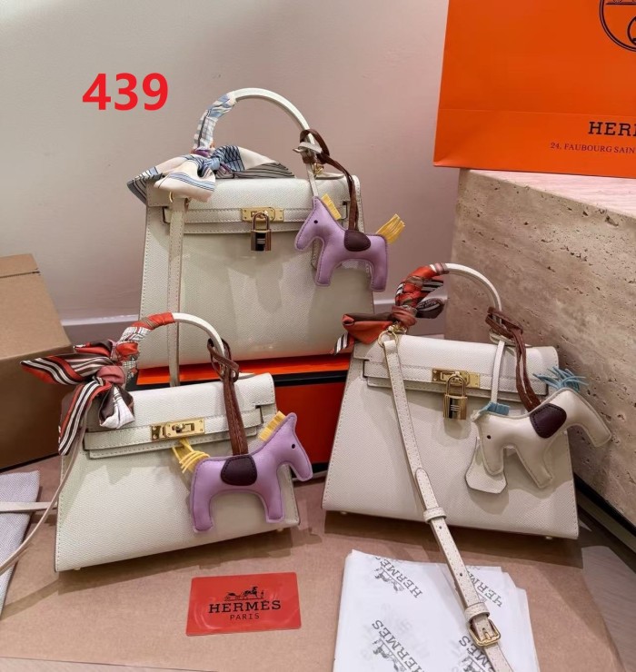 Cow Leather  bag,5A,size 25*19cm  or 22*14cm or 19*12cm,B88-435-439