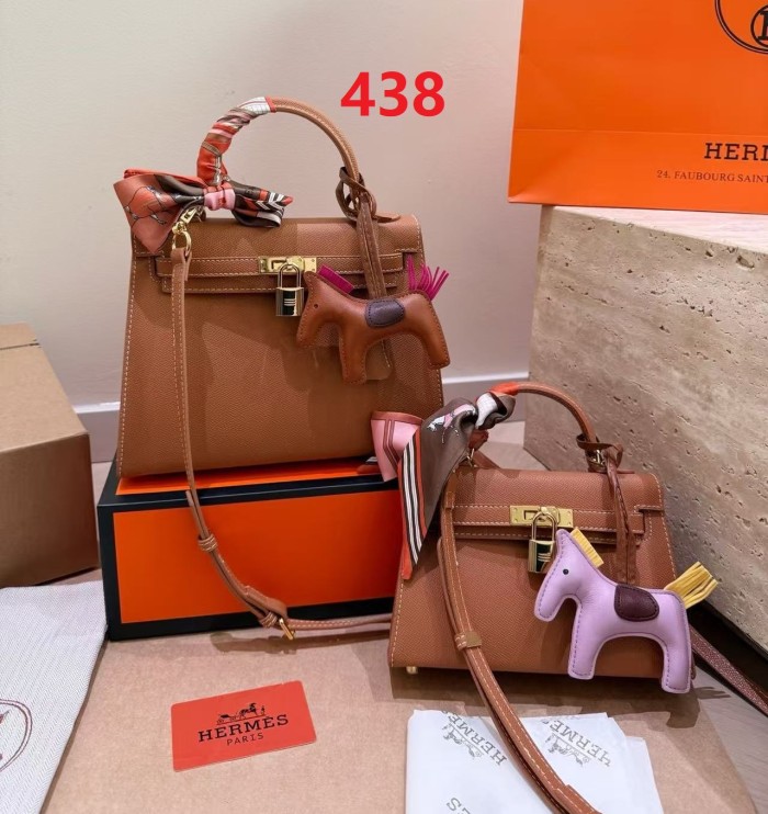 Cow Leather  bag,5A,size 25*19cm  or 22*14cm or 19*12cm,B88-435-439