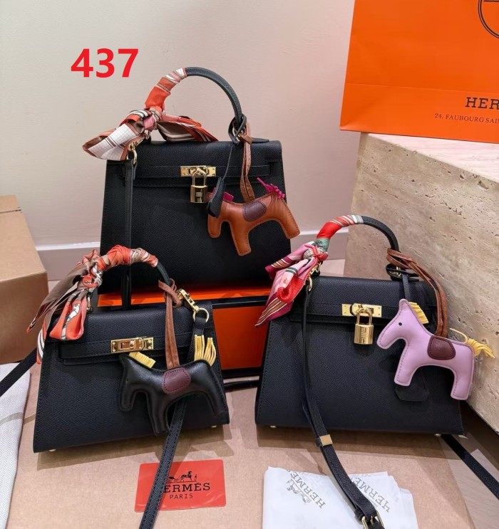 Cow Leather  bag,5A,size 25*19cm  or 22*14cm or 19*12cm,B88-435-439