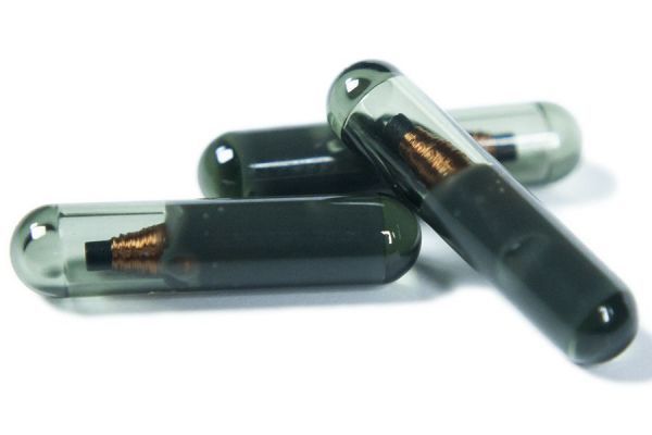 GKM the glass chip for cloning keys with Megamos Crypto (ID48) and Megamos fixed code transponders