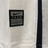 TEVEZ #32 M Utd White Retro Jersey 2008/09 (Have Patch 带 07/08 CHAMPIONS 金 英超双臂章 FA Premier League Font 英超字体 )