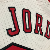 1997/98 Bulls JORDAN #23 White Retro NBA Jerseys 热压