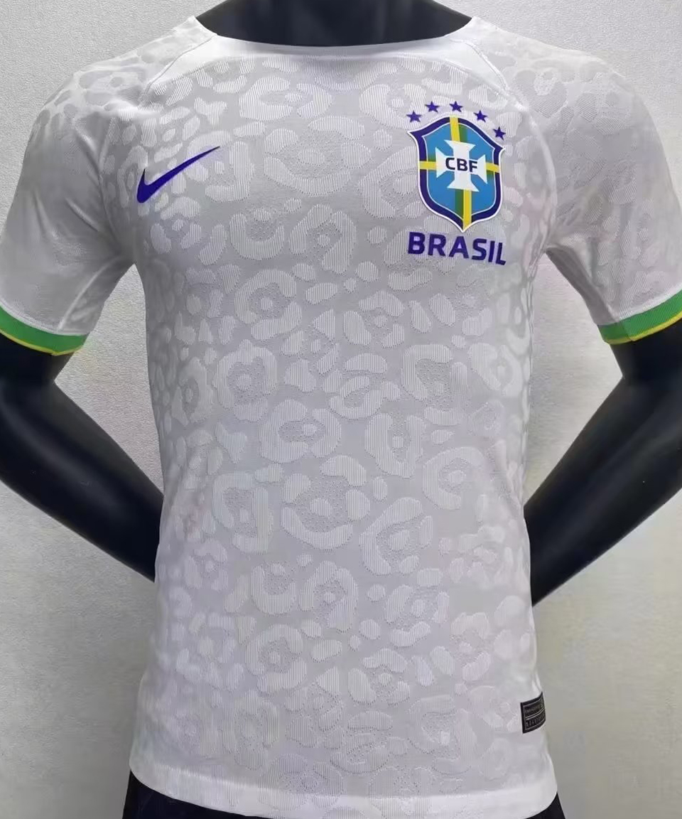 2022/23 Brasil Especial White Versión Jugador