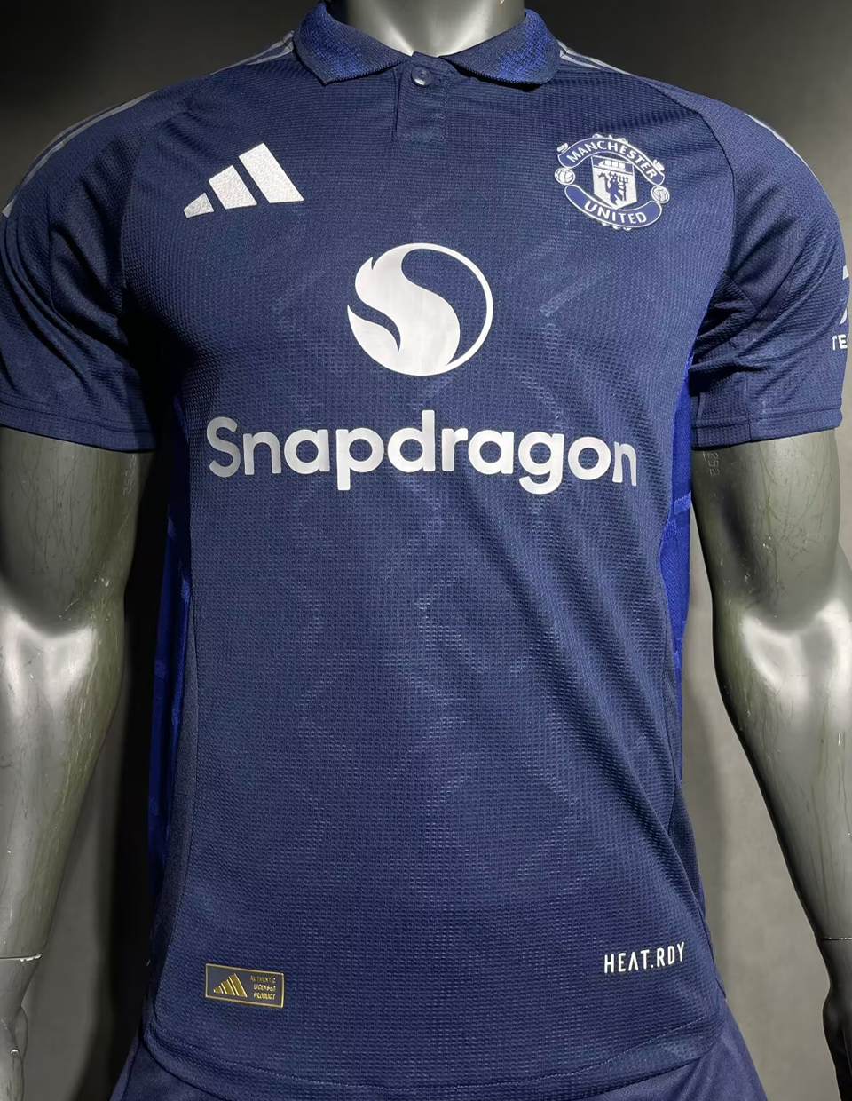 2024/25 Manchester United Visitante Versión Jugador