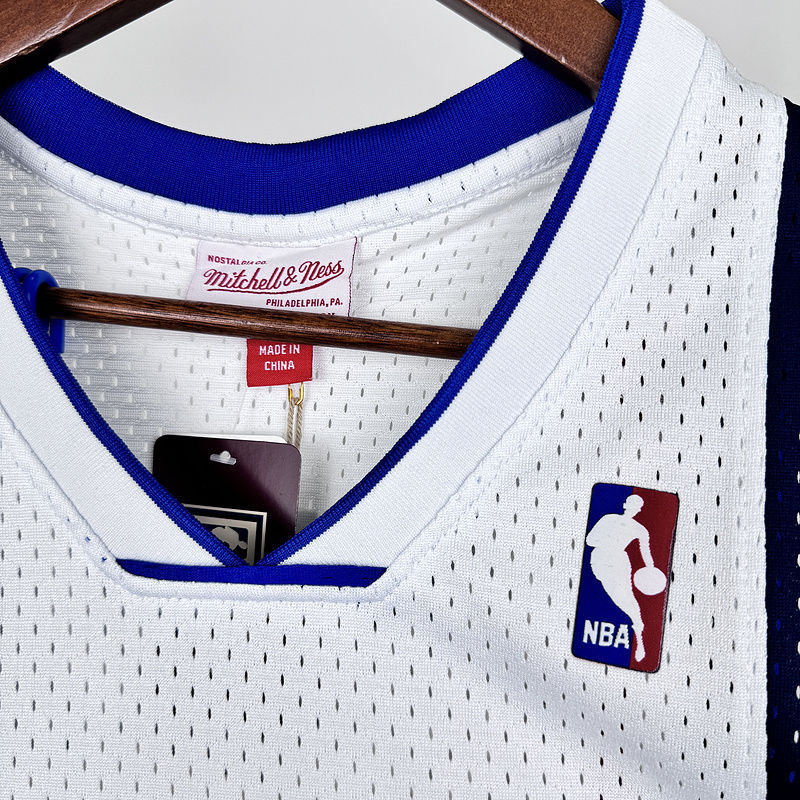 Mavericks NOWITZKI #41 White Retro NBA 3