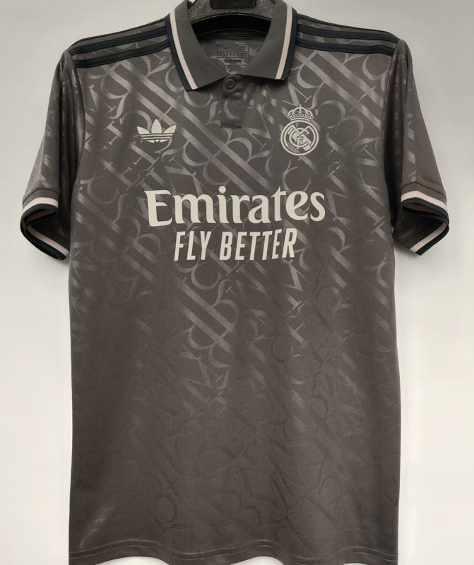 Real Madrid Tercera Versión Aficionado 2024/25 (Negra)