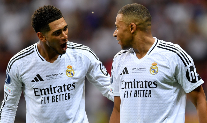 Real Madrid Local Versión Aficionado 2024/25 (Blanca) 5