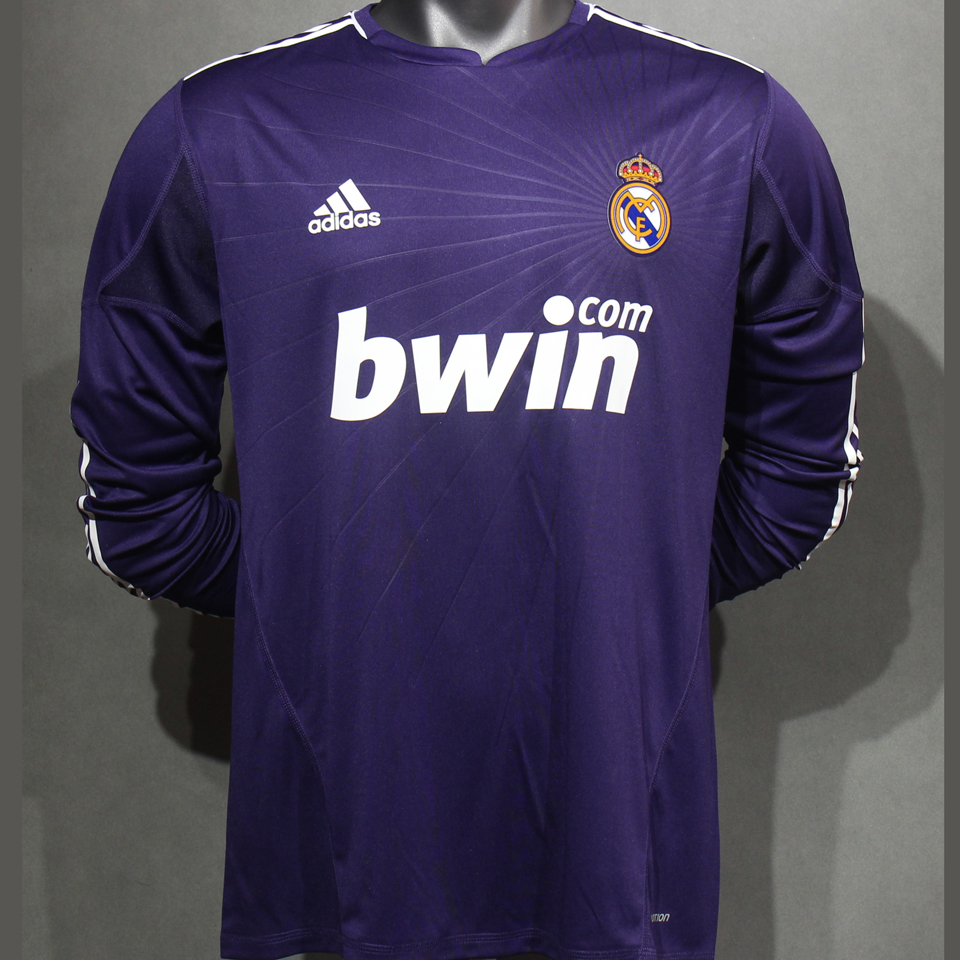 2010/11 Real Madrid Tercera Purple Retro