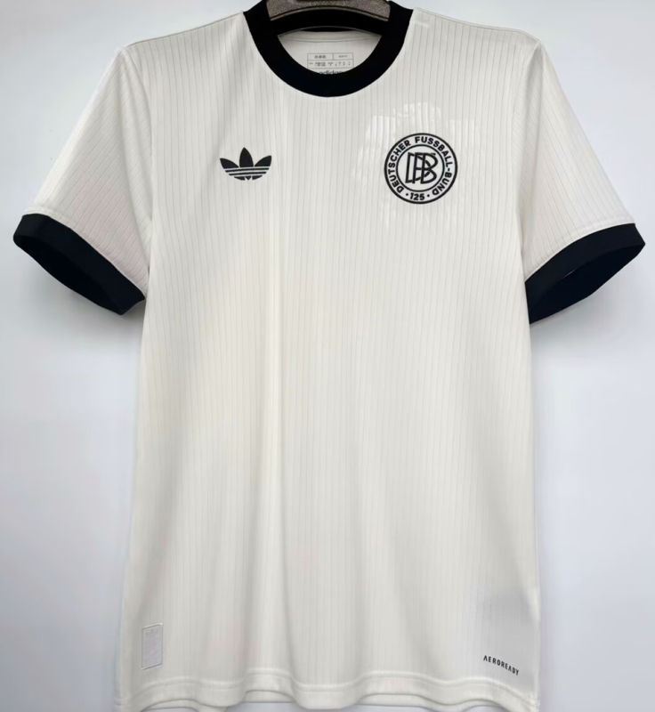 Alemania Local Versión Aficionado 2025 (Blanca)