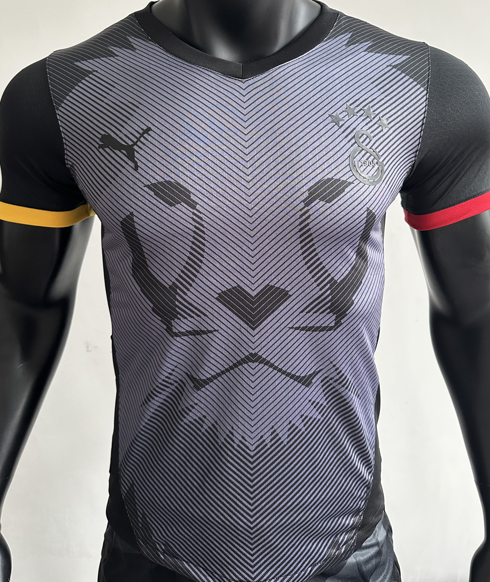 2025 Galatasaray Especial Black Versión Jugador