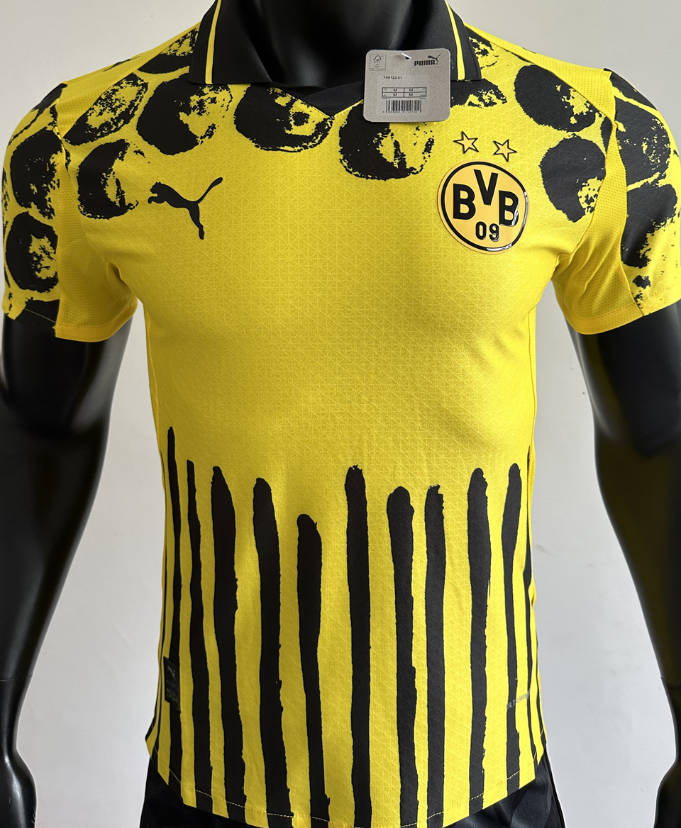 2025/26 Borussia Dortmund Especial Versión Jugador