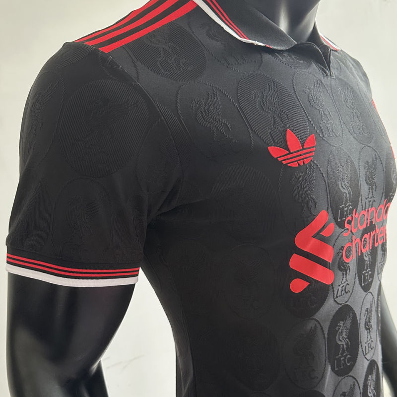 Liverpool Local Versión Jugador 2025/26 (Negra) 6