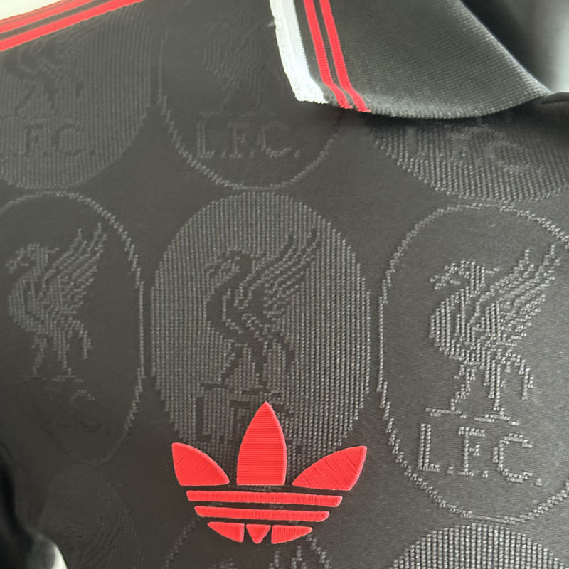 Liverpool Local Versión Jugador 2025/26 (Negra) 9