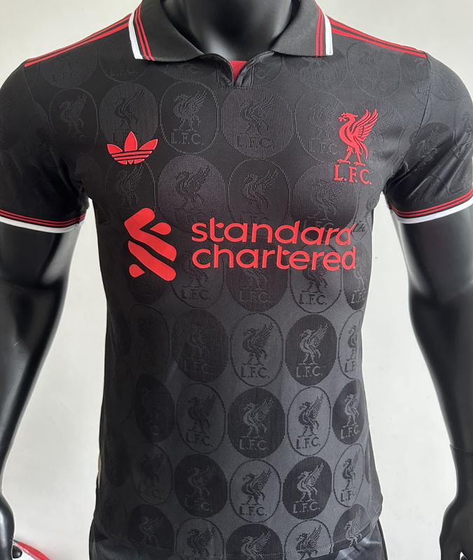 Liverpool Local Versión Jugador 2025/26 (Negra)