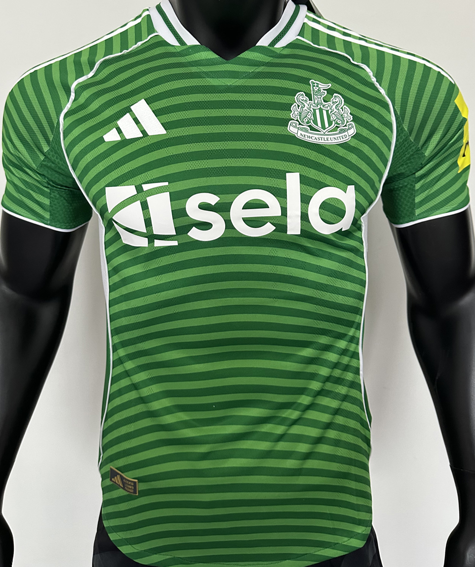 2025/26 Newcastle United Visitante Green Versión Jugador