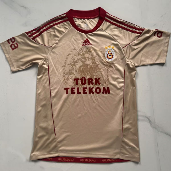 2010/2011 Galatasaray Away Retro Soccer Jersey