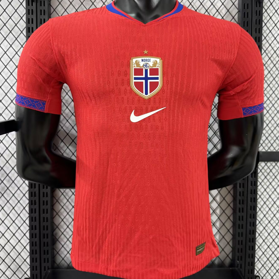 2025/26 Noruega Local Red Versión Jugador