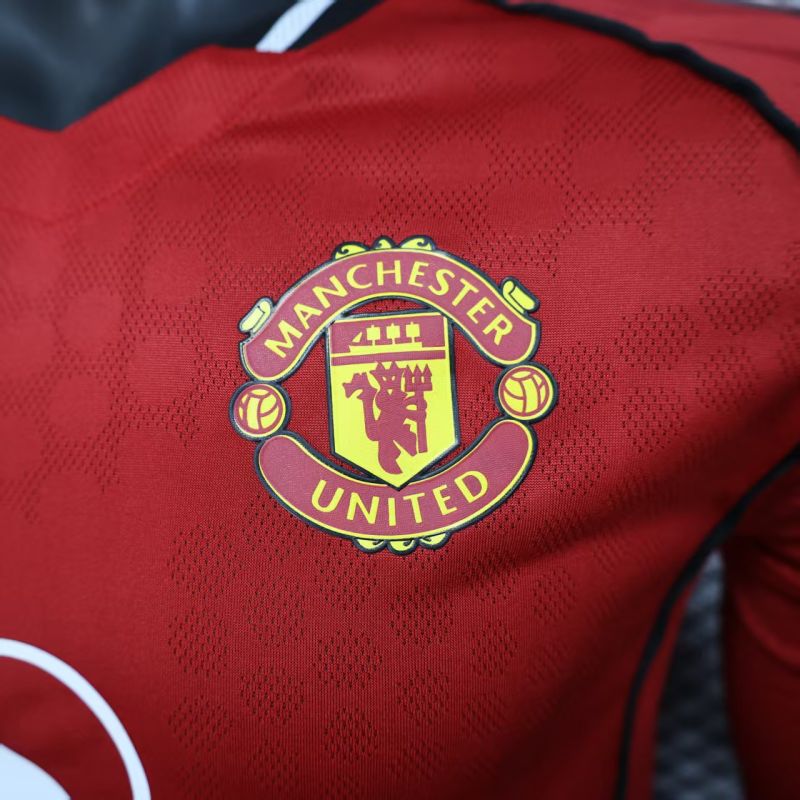 Manchester United Local Versión Jugador 2025/26 (Roja) 6