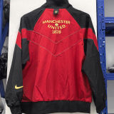2006/07 M Utd Red Retro Windbreaker