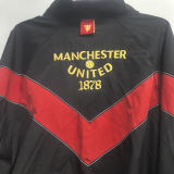 2006/07 M Utd Black Retro Windbreaker