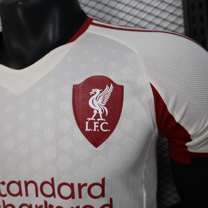 Liverpool Visitante Versión Aficionado 2025/26 (Blanca) 4