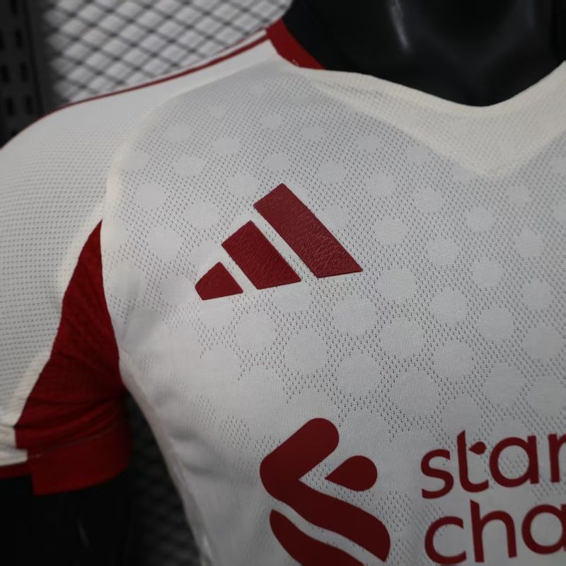 Liverpool Visitante Versión Aficionado 2025/26 (Blanca) 5
