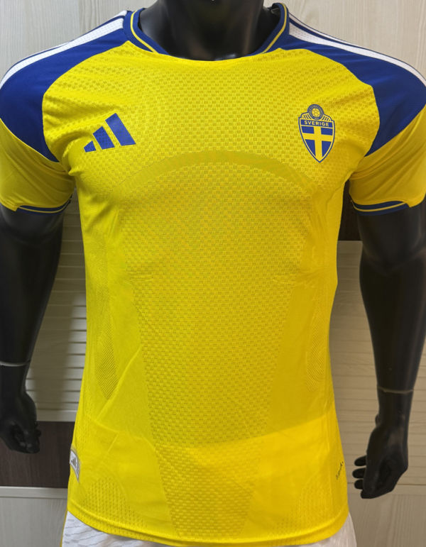 2026/27 Sweden Home Yellow Player Version Soccer Jersey