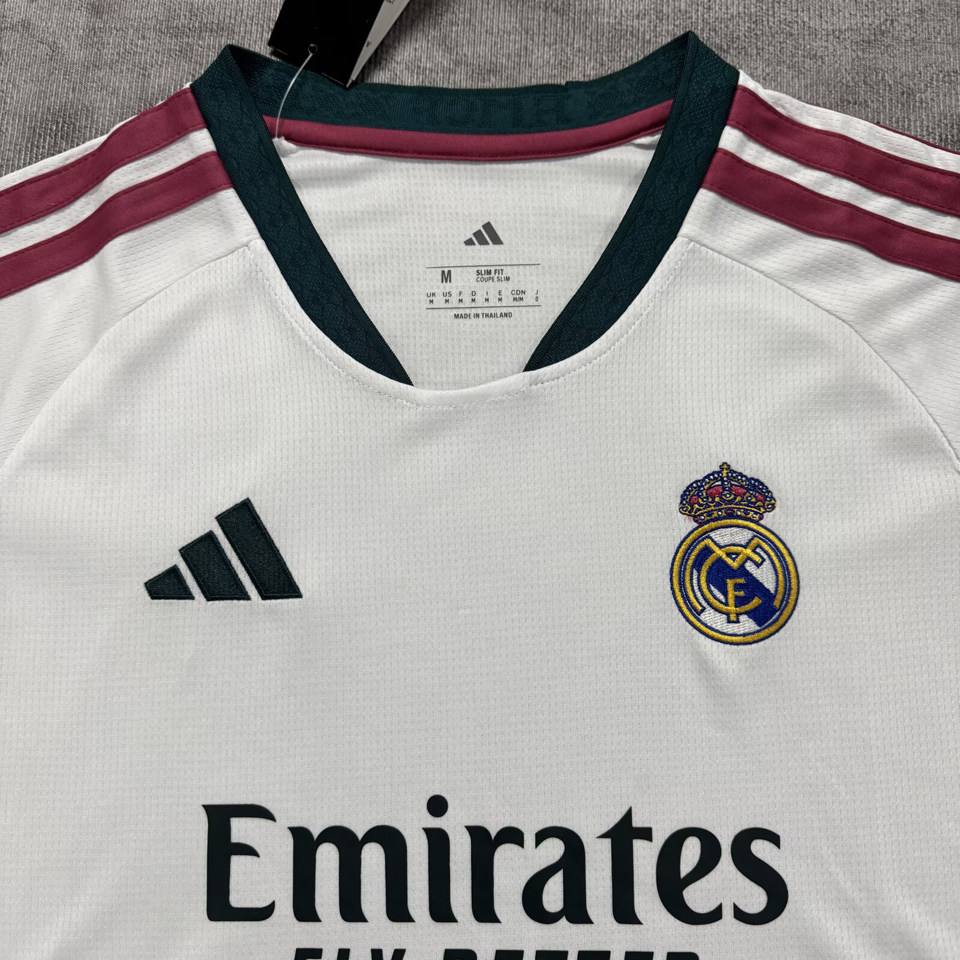 Real Madrid Local Versión Mujer 2026/27 (Blanca) 3