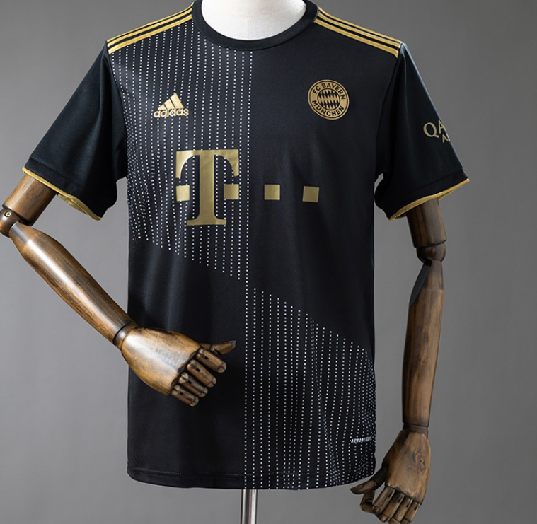 Bayern Munich Visitante Versión Aficionado 2021/22