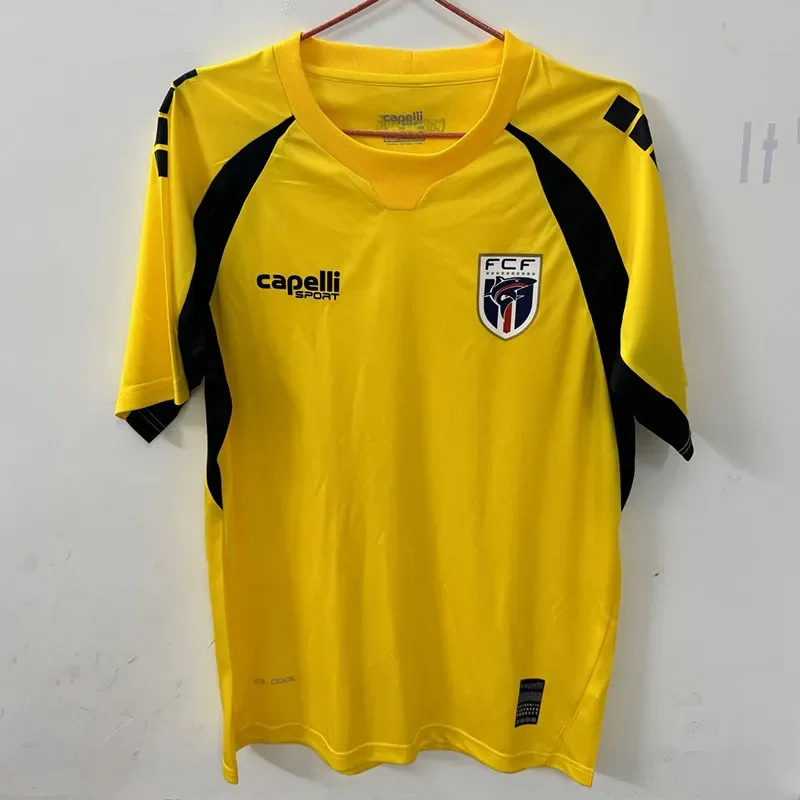 Cabo Verde Portero Versión Aficionado 2026/27 (Amarilla)