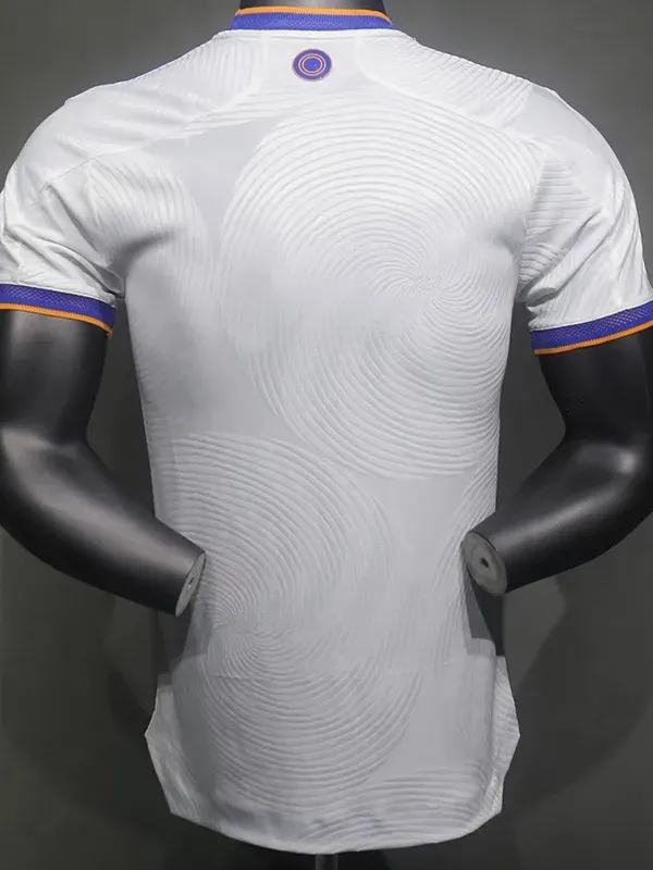 Real Madrid Local Versión Jugador 2021/22 (Blanca) 2