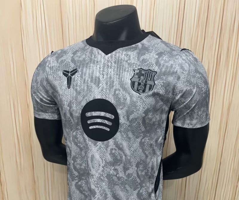 FC Barcelona Portero Versión Jugador 2026/27 6