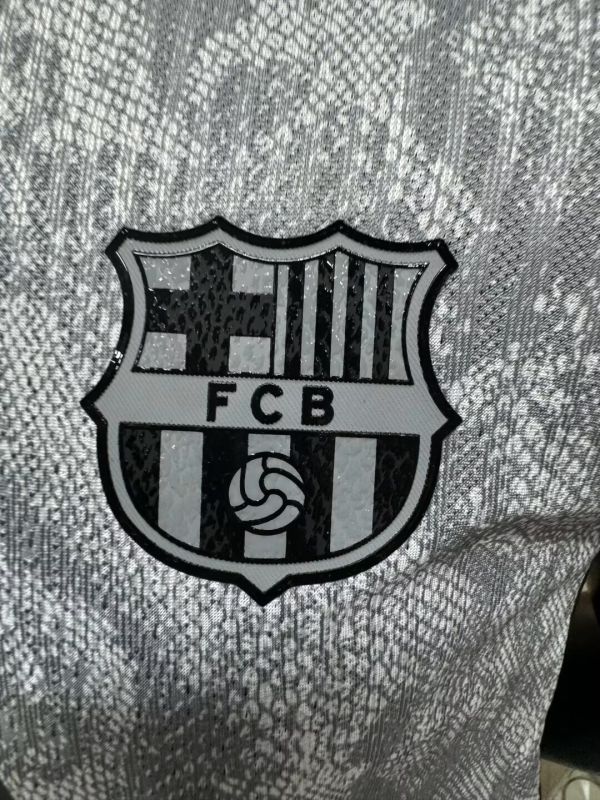 FC Barcelona Portero Versión Jugador 2026/27 5