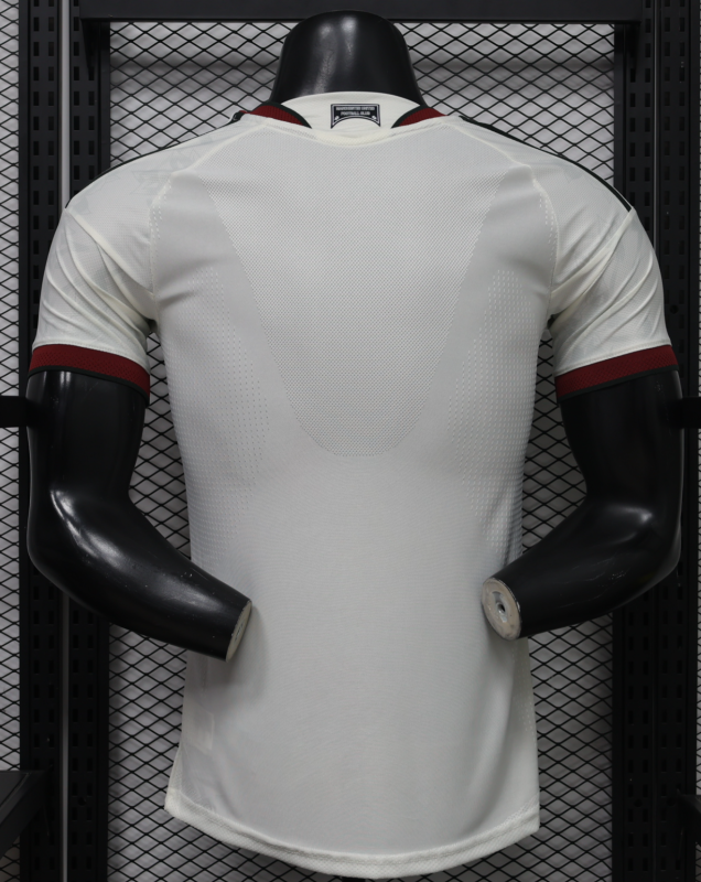 Manchester United Visitante Versión Jugador 2026/27 (Blanca) 2