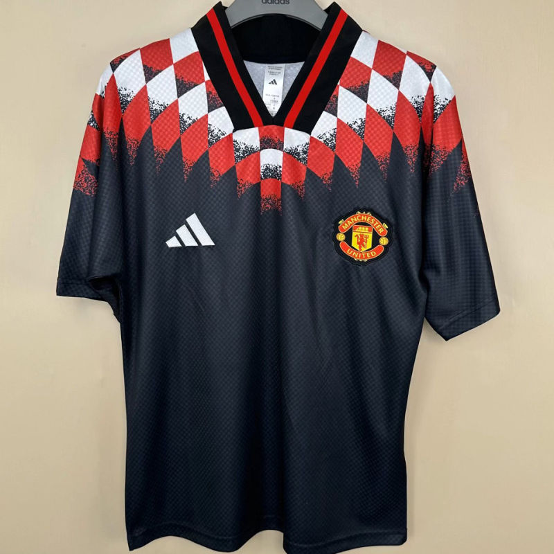 Manchester United Retro 2026/27 Local (Negra)