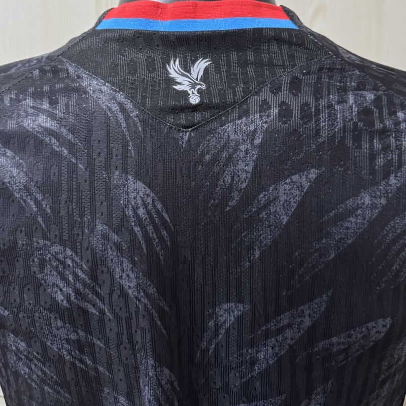 Crystal Palace Visitante Versión Jugador 2026/27 (Negra) 4