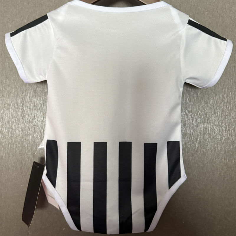 Juventus Local Versión Aficionado 2026/27 2