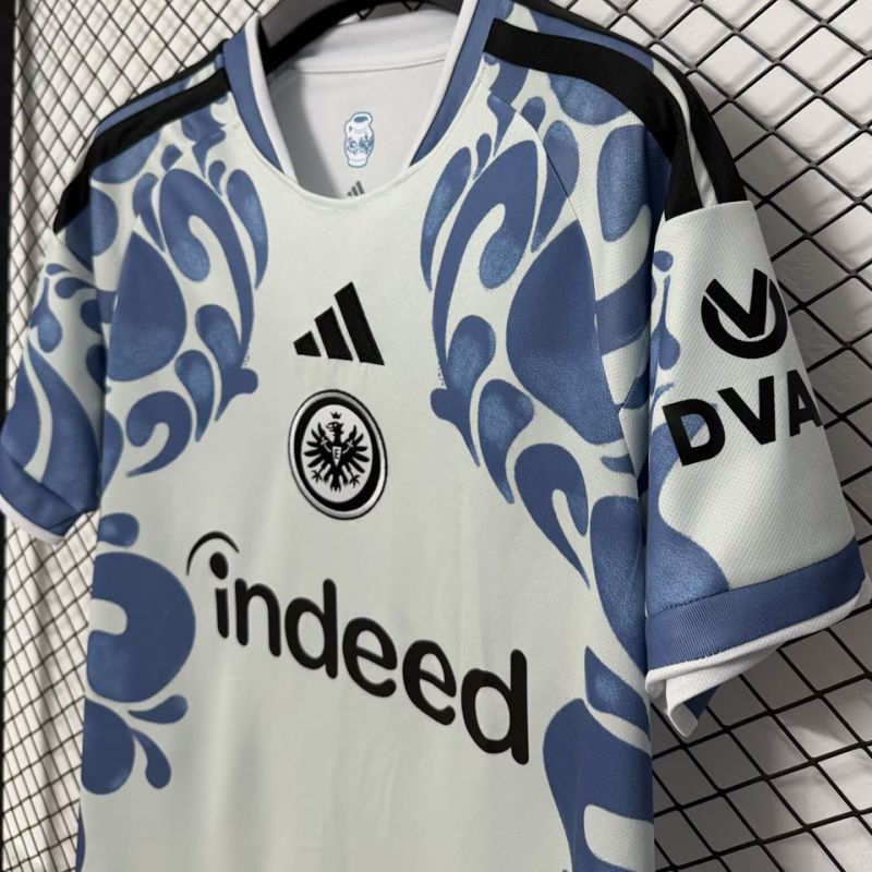 Eintracht Frankfurt Tercera Versión Aficionado 2026/27 4