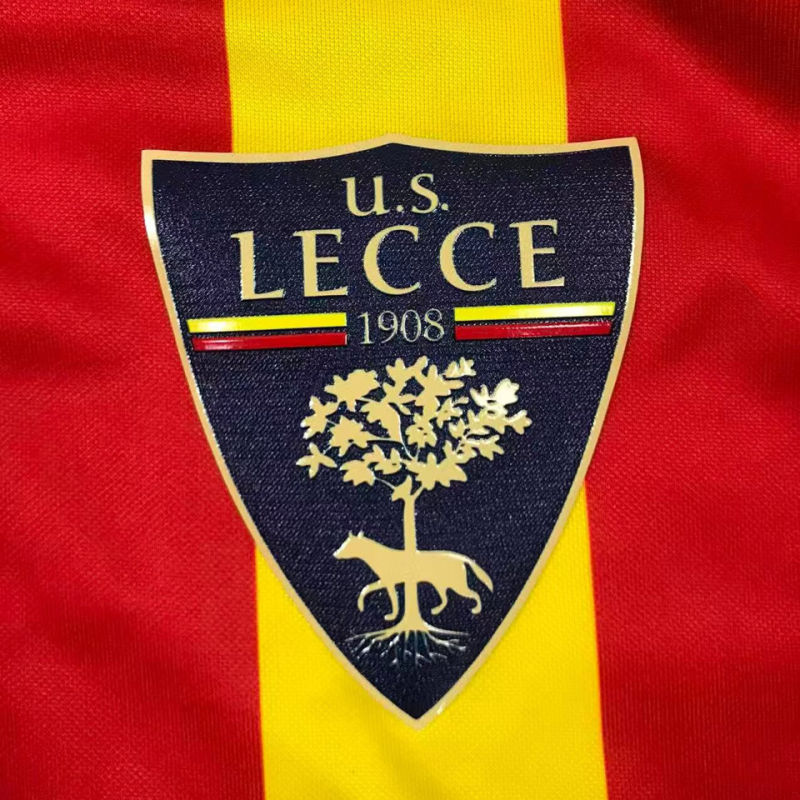 Lecce Local Versión Aficionado 2026/27 3