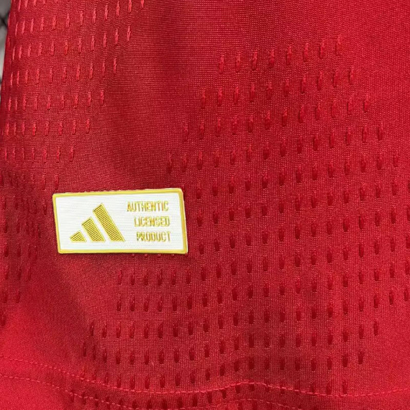 AS Roma Local Versión Jugador 2026/27 (Roja) 7