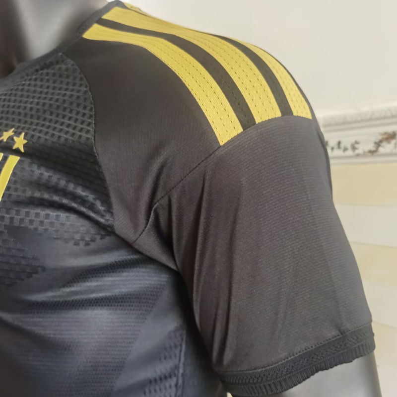 Juventus Tercera Versión Jugador 2026/27 (Negra) 5