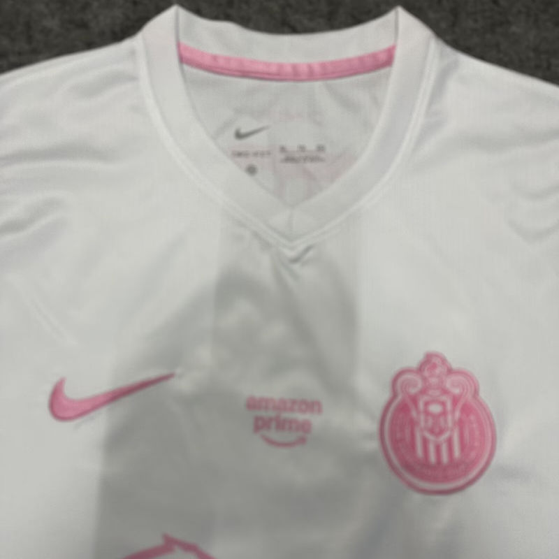 Chivas Guadalajara Local Versión Aficionado 2026/27 3
