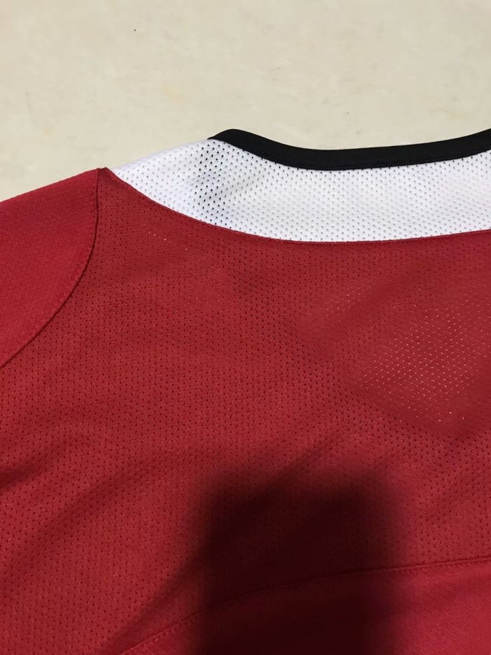 Manchester United Home Retro Jersey 04/06