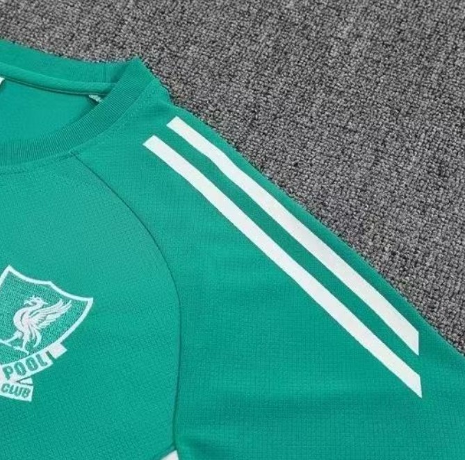 Liverpool Training Short sleeve Suit 25/26