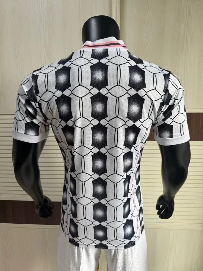 Juventus Home Lifestyle Retro Player Jersey 25/26