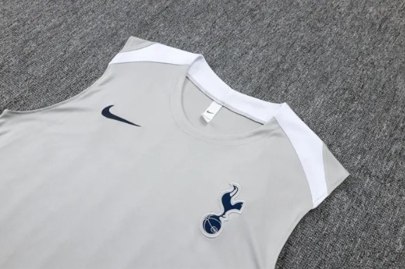 Tottenham Hotspur Training Jersey 25/26