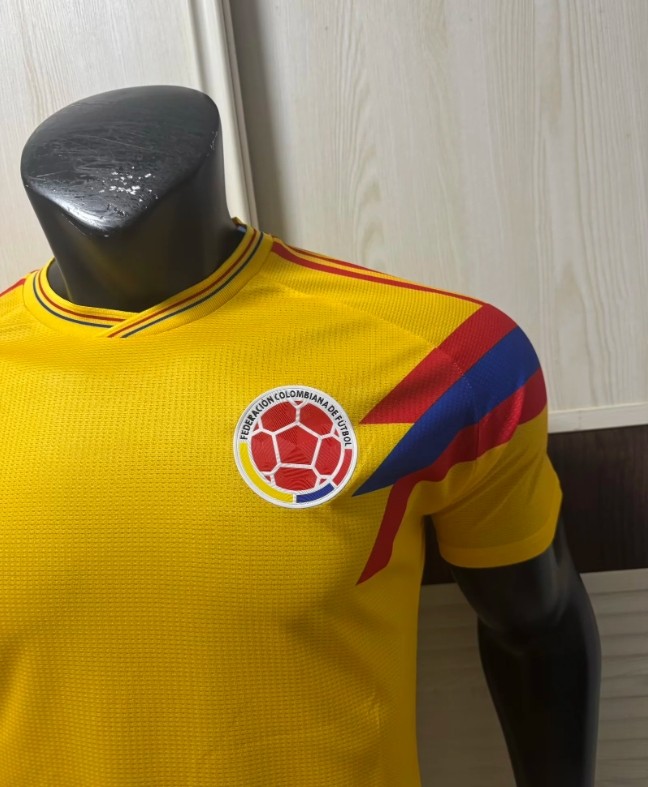 Colombia 2025 Home Player Edition Classic Retro Men Jersey